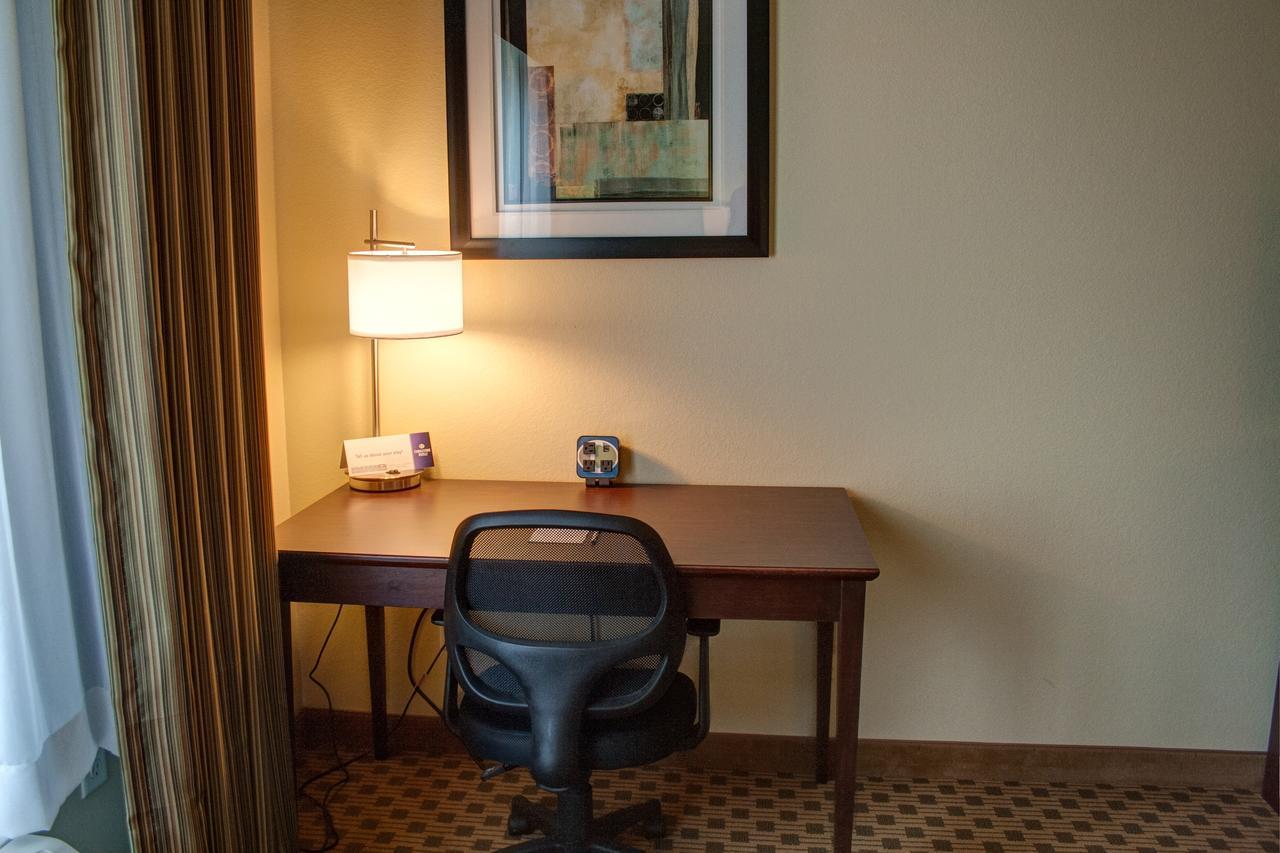 Cobblestone Hotel And Suites - Jefferson エクステリア 写真