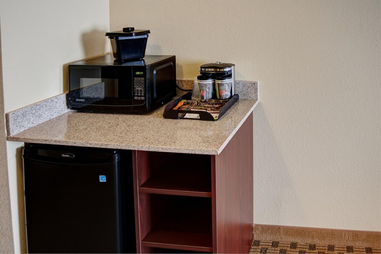 Cobblestone Hotel And Suites - Jefferson エクステリア 写真