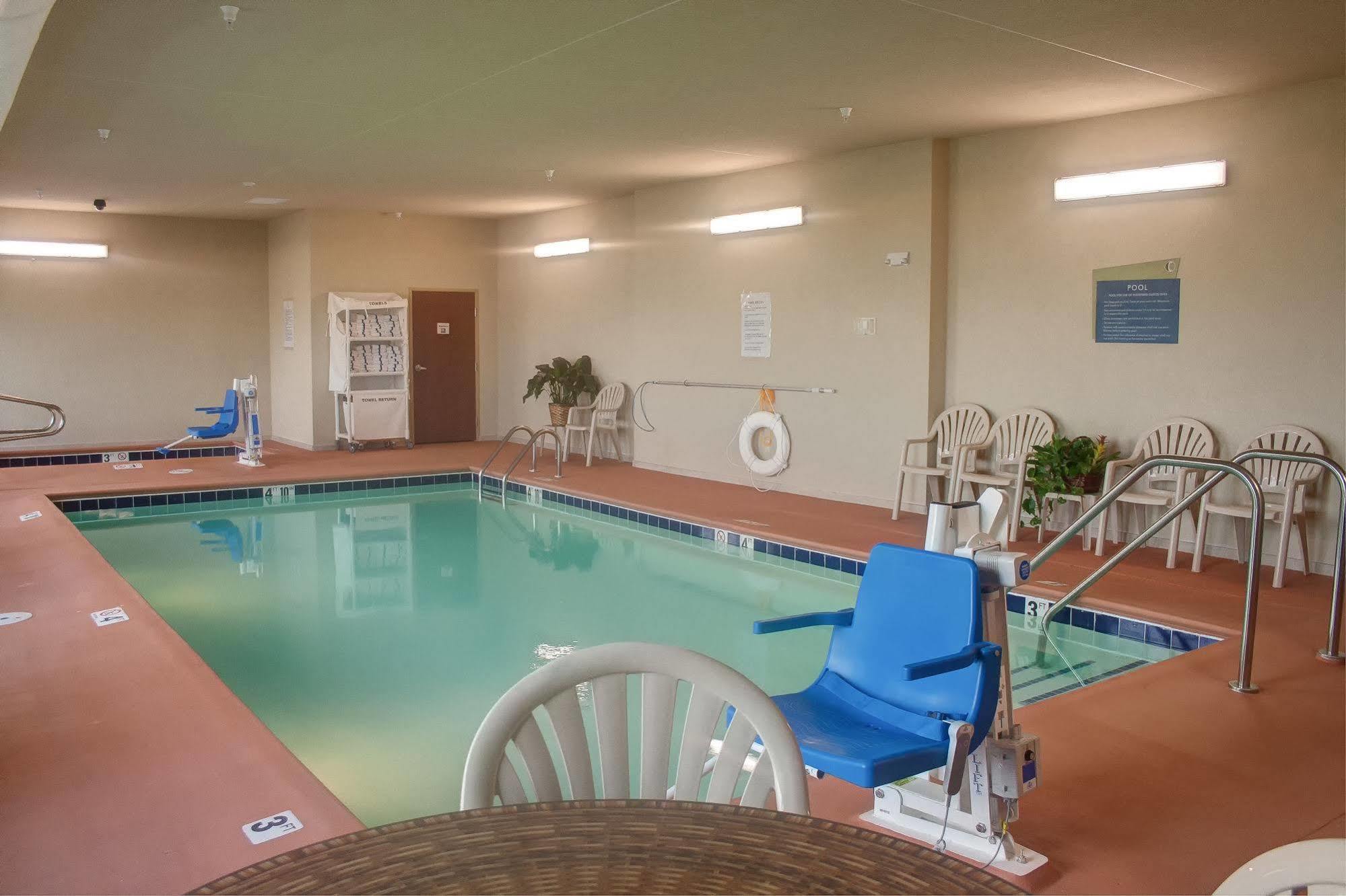 Cobblestone Hotel And Suites - Jefferson エクステリア 写真